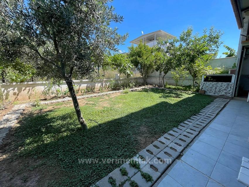 Eine Freistehende 4+1-Zimmer-Villa Innerhalb Von 205 Metern In Doğanbey