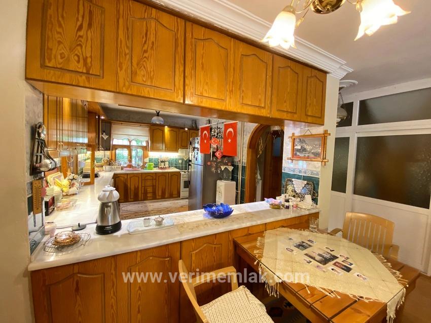 7+1-Zimmer Villa Zu verkaufen in Payamlı Bz. Seferihisar Doğanbey - 217 m²