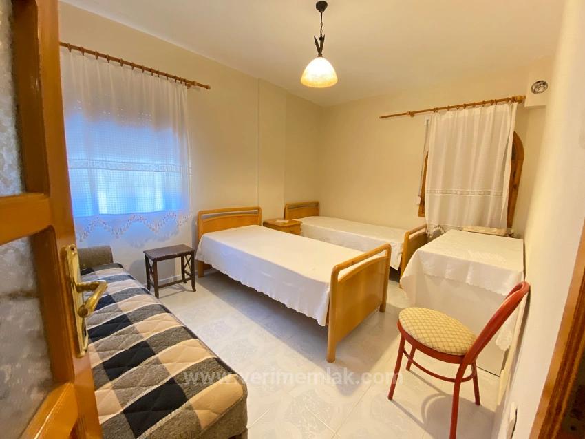 7+1 Eckvilla Zum Verkauf In Seferihisar Cumhuriyet, 400 M Vom Meer Entfernt!