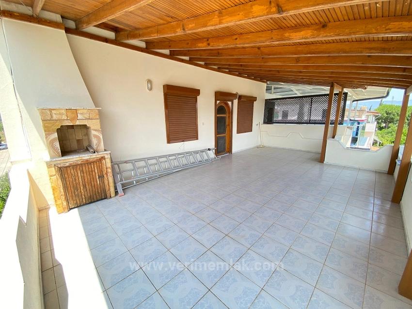 7+1 Eckvilla Zum Verkauf In Seferihisar Cumhuriyet, 400 M Vom Meer Entfernt!