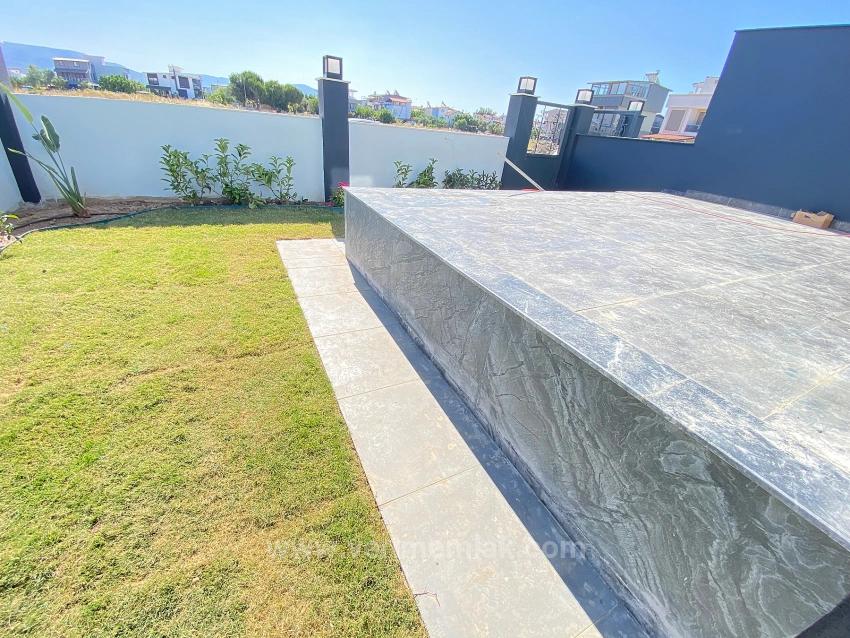 2+1 Villa Zum Verkauf In Doğanbey, 500 Meter Vom Meer Entfernt, Fußbodenheizung