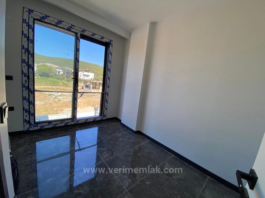 2+1 Villa Zum Verkauf In Doğanbey, 500 Meter Vom Meer Entfernt, Fußbodenheizung