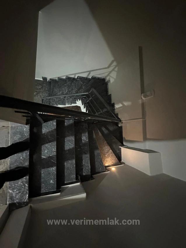 3+1 Villa Mit Fußbodenheizung Und Eigentumsrechten Im Stadtteil Payamlı Von Seferihisar Zu Verkaufen