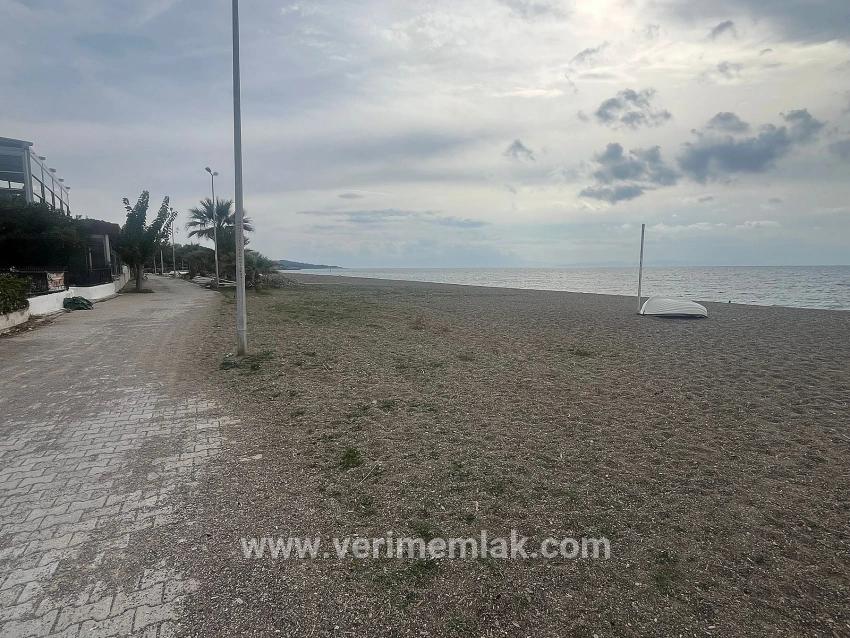 3+1-Zimmer Villa Zu verkaufen in Orta Bz. Menderes Özdere - 220 m²