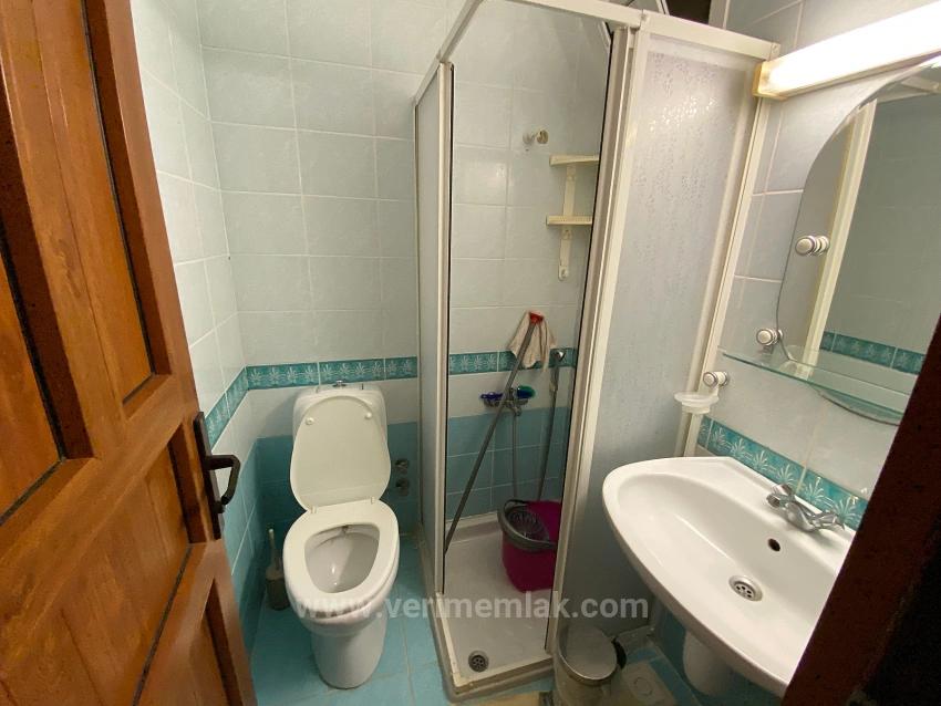 Voll Möblierte 3+1-Zimmer-Villa In Einer Strandanlage In Ürkmez Zu Verkaufen