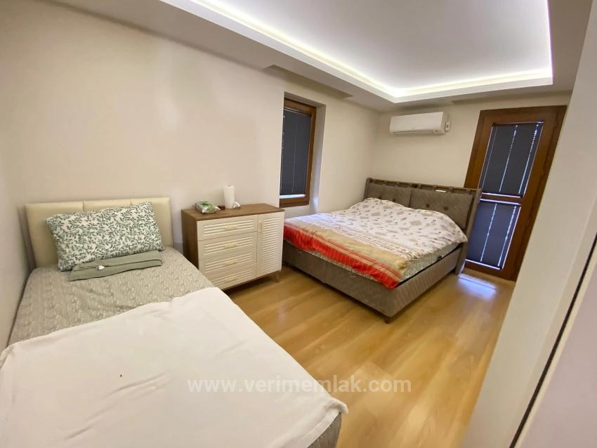 3+1 Villa Zum Verkauf In Ürkmez, İzmir, 50 M Vom Strand Bahçeli Entfernt, Kostenlos