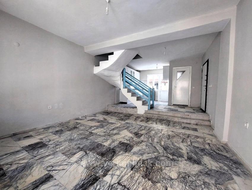 3+1 Sommerhaus Zum Verkauf Mit Garten Im Atatürk-Viertel, Izmir Seferihisar, 130 M2