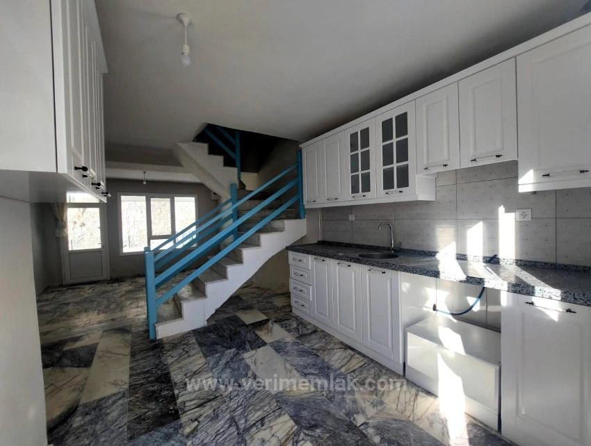 3+1 Sommerhaus Zum Verkauf Mit Garten Im Atatürk-Viertel, Izmir Seferihisar, 130 M2