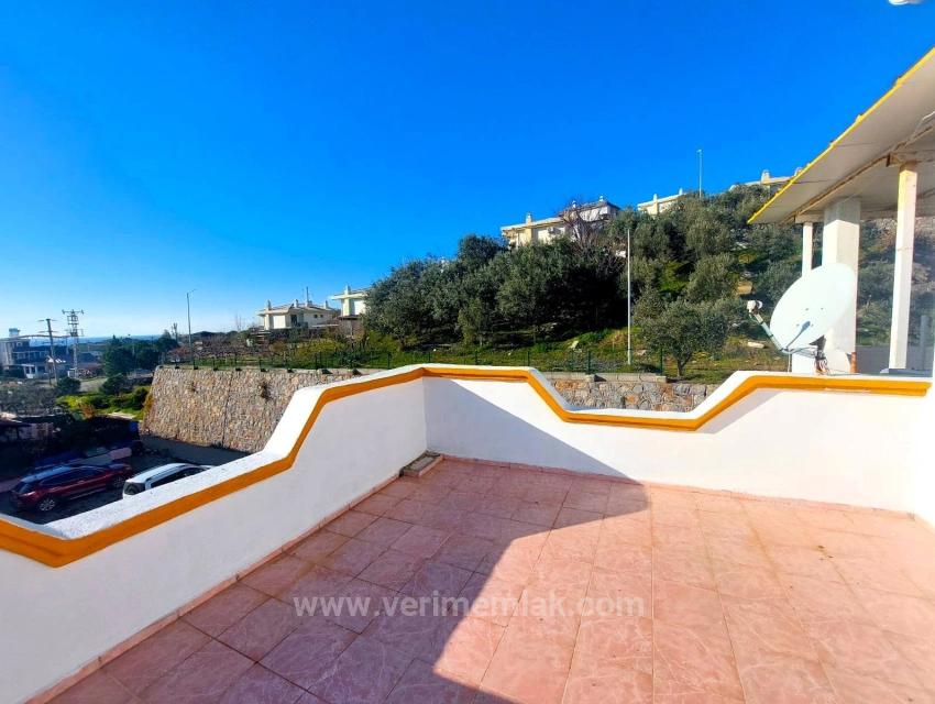 3+1 Sommerhaus Zum Verkauf Mit Garten Im Atatürk-Viertel, Izmir Seferihisar, 130 M2