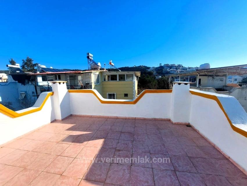 3+1 Sommerhaus Zum Verkauf Mit Garten Im Atatürk-Viertel, Izmir Seferihisar, 130 M2