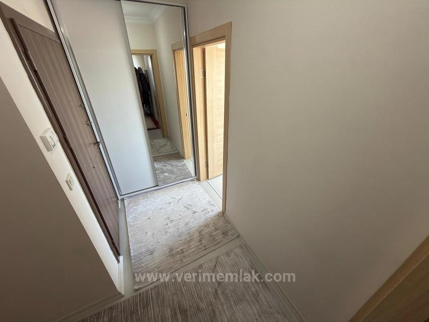 2+1-Wohnung Mit Hauptbadezimmer In Gumuldur Zu Verkaufen