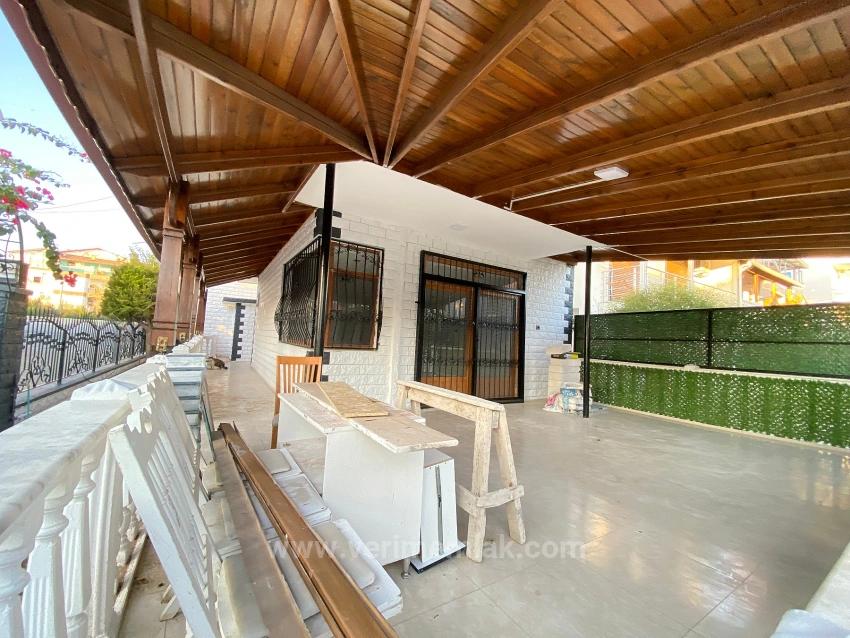 Ultra-Luxuriöse, Erstklassige 4+1-Zimmer-Villa Zum Verkauf In Seferihisar Ürkmez, 100 M Vom Meer Entfernt.