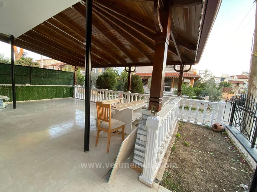 Ultra-Luxuriöse, Erstklassige 4+1-Zimmer-Villa Zum Verkauf In Seferihisar Ürkmez, 100 M Vom Meer Entfernt.