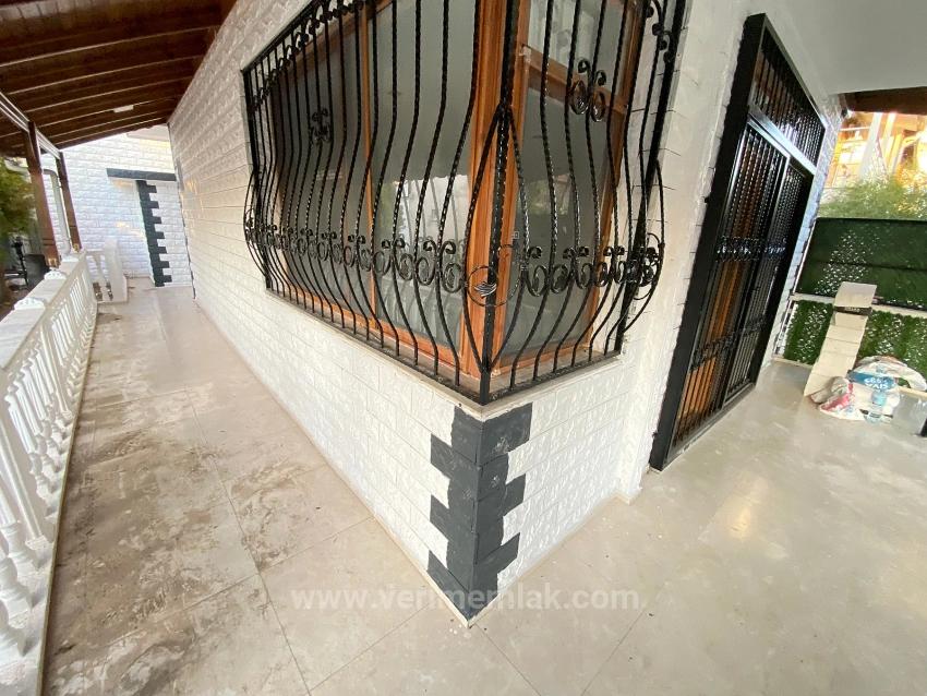 Ultra-Luxuriöse, Erstklassige 4+1-Zimmer-Villa Zum Verkauf In Seferihisar Ürkmez, 100 M Vom Meer Entfernt.