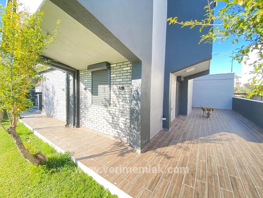 4+1-Zimmer Villa Zu verkaufen in Cumhuriyet Bz. Seferihisar Doğanbey - 307 m²