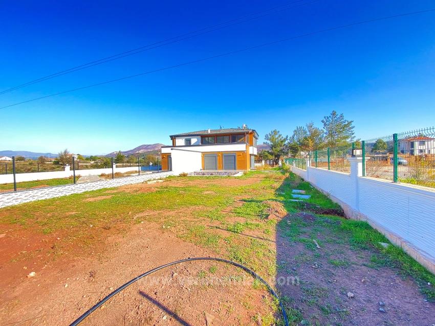 550 M² Großes Grundstück In Kavakdere, Seferihisar, Luxuriöse 3+2-Zimmer-Villa Mit Pool