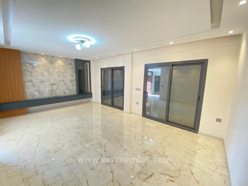 550 M² Großes Grundstück In Kavakdere, Seferihisar, Luxuriöse 3+2-Zimmer-Villa Mit Pool