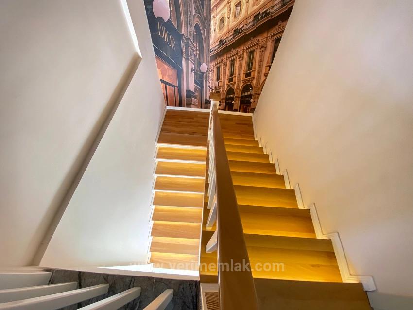 550 M² Großes Grundstück In Kavakdere, Seferihisar, Luxuriöse 3+2-Zimmer-Villa Mit Pool