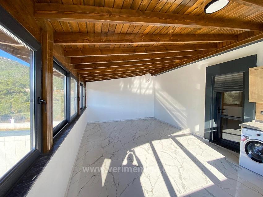 550 M² Großes Grundstück In Kavakdere, Seferihisar, Luxuriöse 3+2-Zimmer-Villa Mit Pool