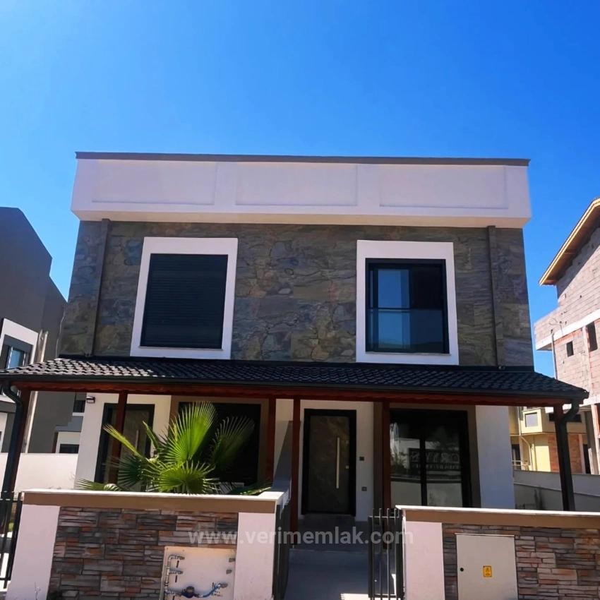 3+1 Villa Zum Verkauf Im Zentrum Von Özderede Çarşı, Vorderseite, Bezugsfertig!!