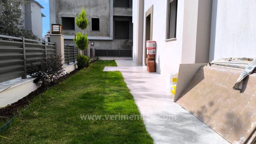 Gelegenheit Zum Verkauf: 3+1 Villa Mit Großzügigem Garten In Özdere