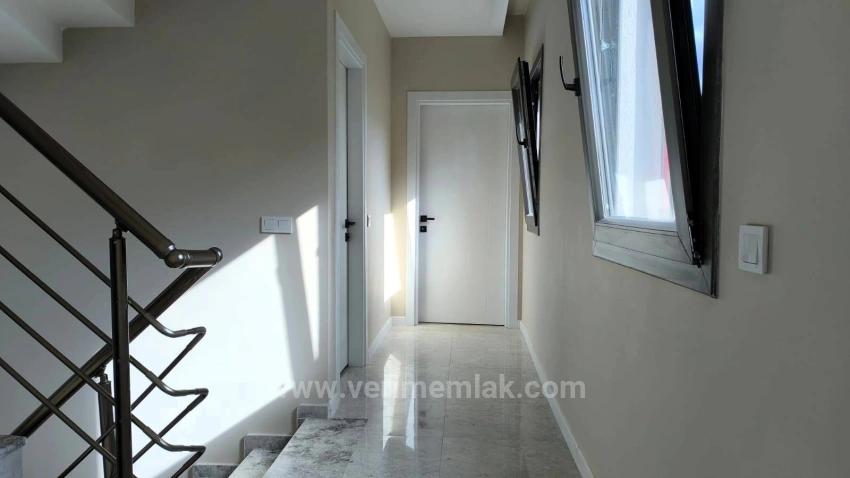 Gelegenheit Zum Verkauf: 3+1 Villa Mit Großzügigem Garten In Özdere