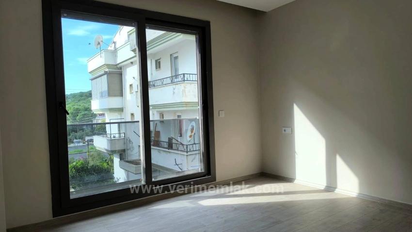 Gelegenheit Zum Verkauf: 3+1 Villa Mit Großzügigem Garten In Özdere