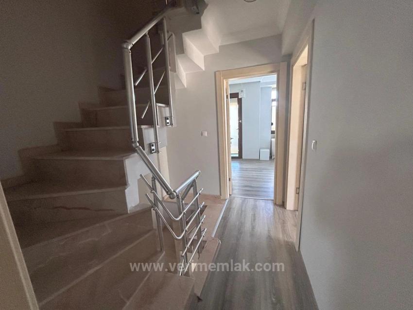 3+1 Villa Mit Pool In Einer Anlage Am Meer In Gümüldür