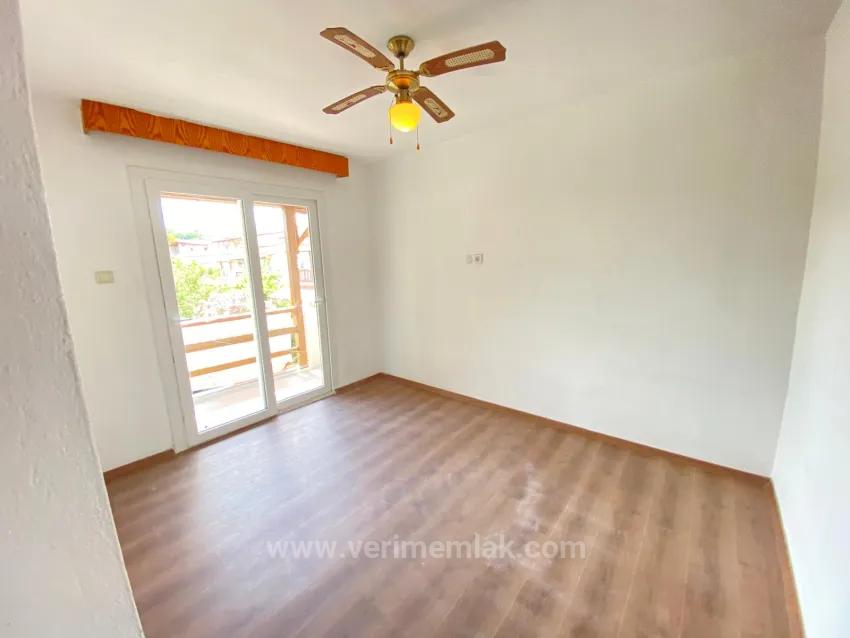 Luxuriöse 3+1-Zimmer-Villa, 250 M Vom Meer Entfernt In Seferihisar, Region Mersin! (Renoviert)