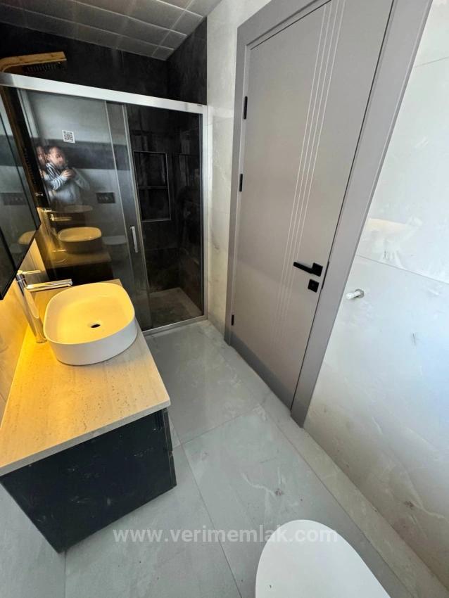 Luxuriöse 3+1 Privatvilla Mit Pool Am Meer In Özdere