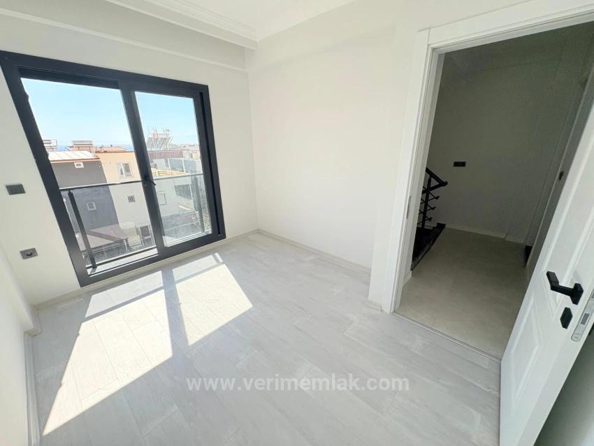 Luxuriöse 3+1-Villa Mit Großem Garten Zum Verkauf In Özdere Ortamahalle