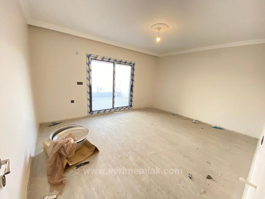 Luxuriöse 3+1-Maisonette-Wohnung Mit Terrasse In Zentraler Lage In Ürkmez