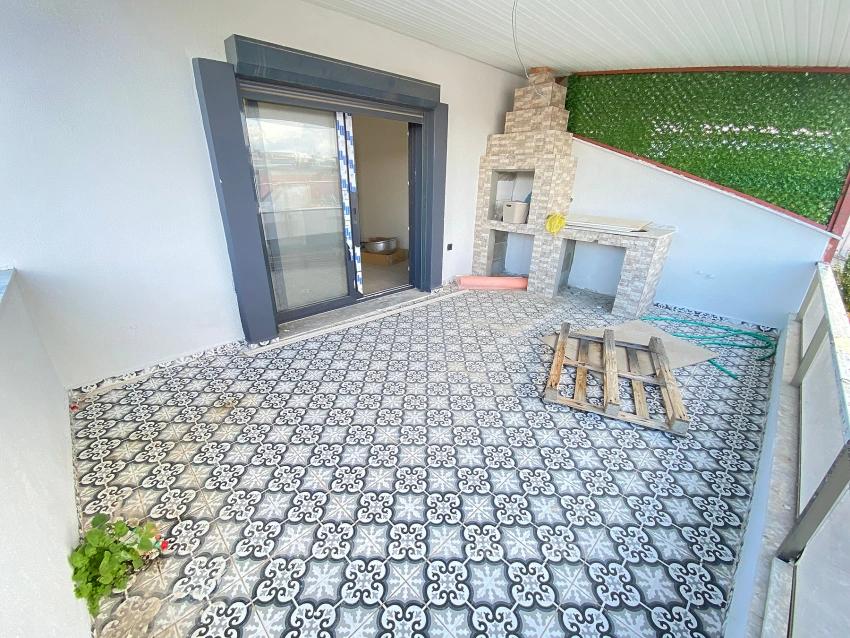 Luxuriöse 3+1-Maisonette-Wohnung Mit Terrasse In Zentraler Lage In Ürkmez