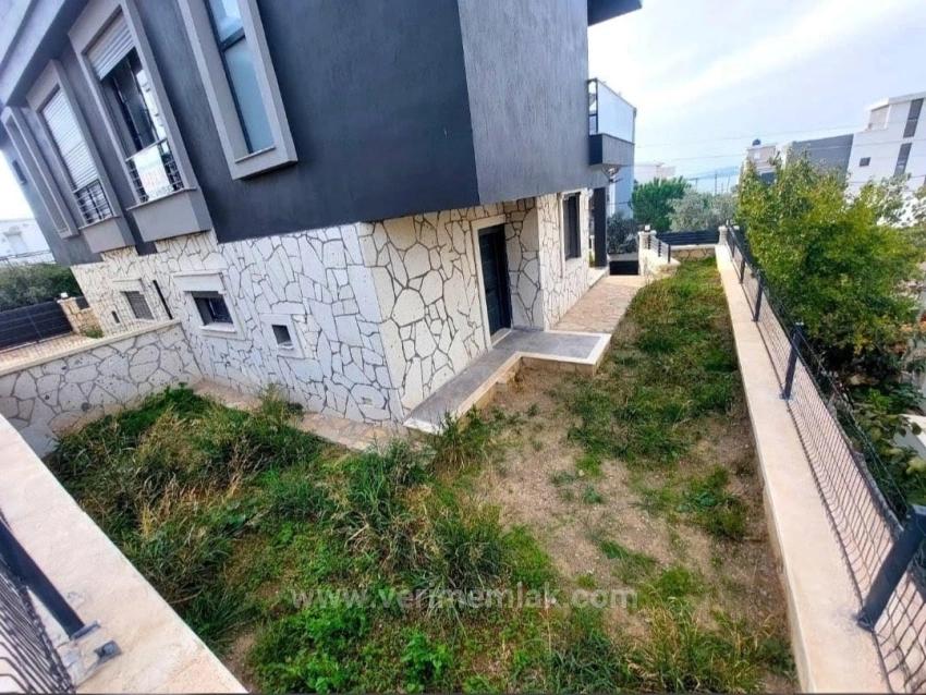 Freistehende 3+1 Villa Zum Verkauf In Akarca, Seferihisar, Izmir