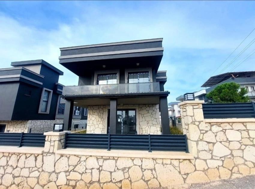 Freistehende 3+1 Villa Zum Verkauf In Akarca, Seferihisar, Izmir