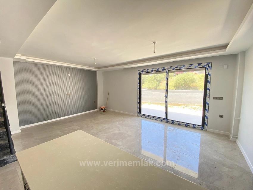 4+1-Zimmer Villa Zu verkaufen in Atatürk Bz. Seferihisar Doğanbey - 219 m²