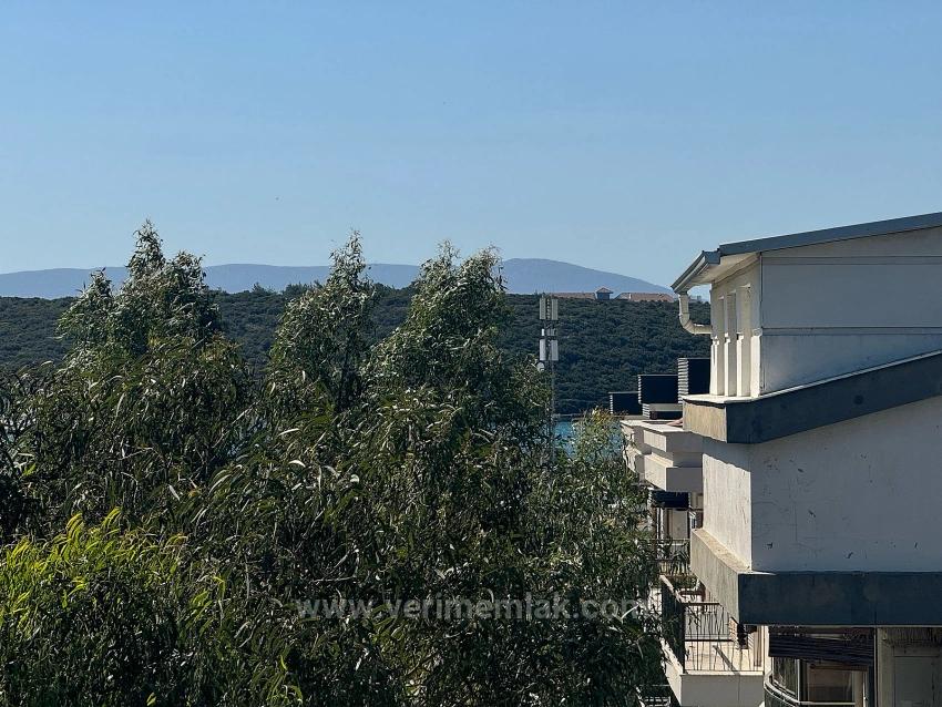 5+1 Maisonette-Wohnung Zum Verkauf In Sığacık, Seferihisar, Geeignet Für Sommer- Und Winteraufenthalt