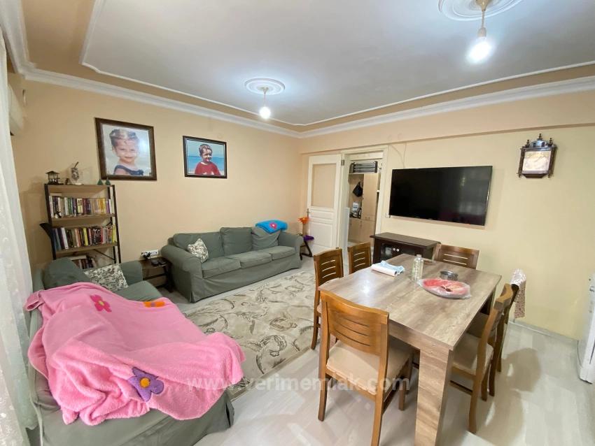 2+1-Zimmer-Wohnung Zum Verkauf In Seferihisar Ürkmez, Erdgeschoss, 150 M Vom Meer Entfernt