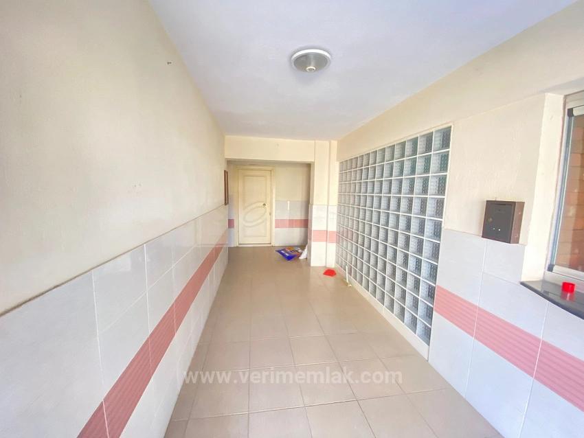 Gelegenheit In Der Gegend Von Seferihisar Mersin, 1+1 Wohnung Zum Verkauf, Nur 100 Meter Vom Meer Entfernt