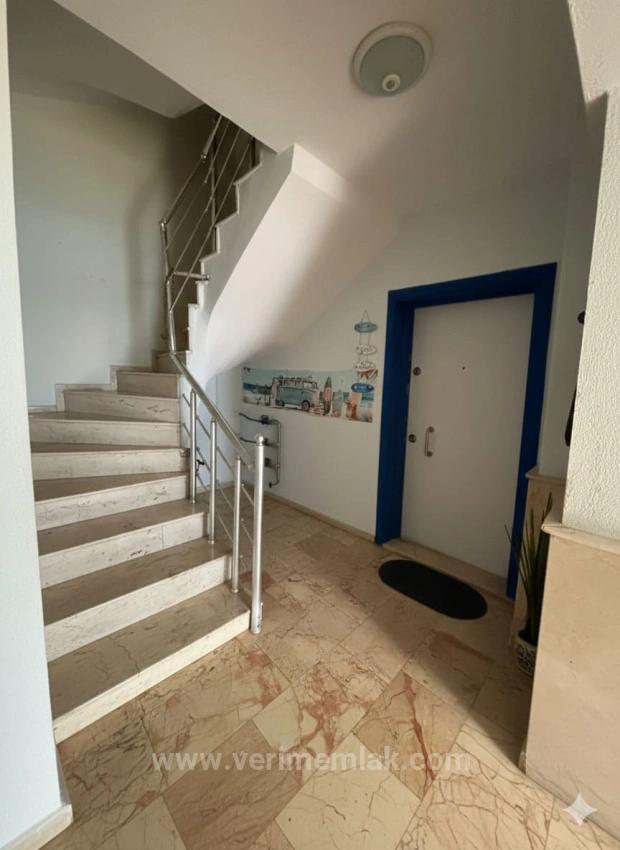 2+1-Zimmer-Wohnung Zum Verkauf In Seferihisar Ürkmez, Erdgeschoss, 100 M Vom Meer Entfernt
