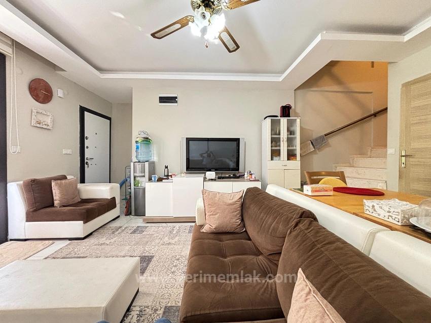 3+1 Villa Mit Eigentumswohnung Zum Verkauf Im Doğanbey Center