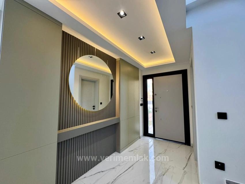 Luxuriöse, Völlig Freistehende 4+1-Villa Mit Pool, Ganz Neu, In Sığacık, Seferihisar.