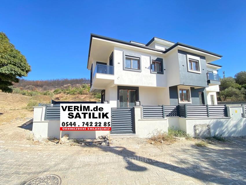 Luftige 3+1 Villa Zum Verkauf In Ürkmez, In Strandnähe