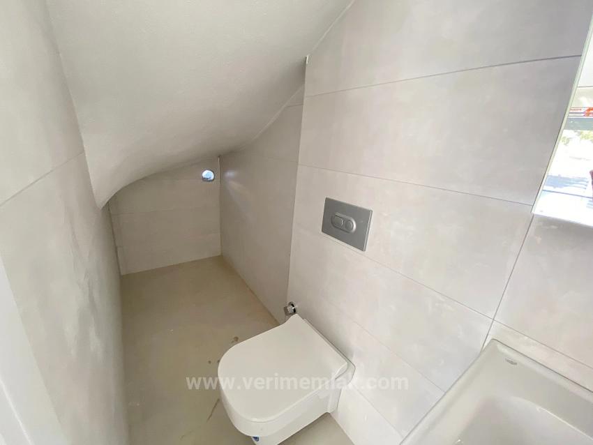 Luftige 3+1 Villa Zum Verkauf In Ürkmez, In Strandnähe