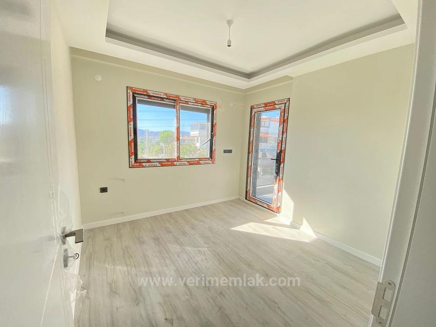 Luftige 3+1 Villa Zum Verkauf In Ürkmez, In Strandnähe