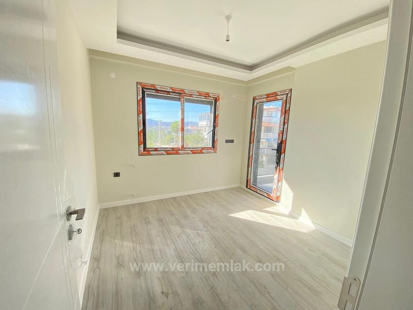 Luftige 3+1 Villa Zum Verkauf In Ürkmez, In Strandnähe