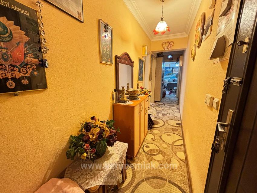 Geräumige 2+1-Wohnung Zum Verkauf In Ürkmez, 200 M Vom Strand Entfernt