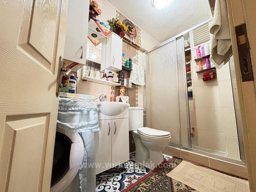 Geräumige 2+1-Wohnung Zum Verkauf In Ürkmez, 200 M Vom Strand Entfernt