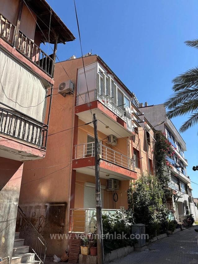 Geräumige 2+1-Wohnung Zum Verkauf In Ürkmez, 200 M Vom Strand Entfernt