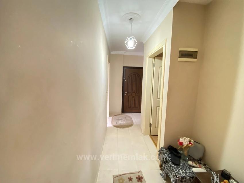 2+1-Zimmer-Wohnung Zum Verkauf In Seferihisar, Mersin, 100 Meter Vom Meer Entfernt.